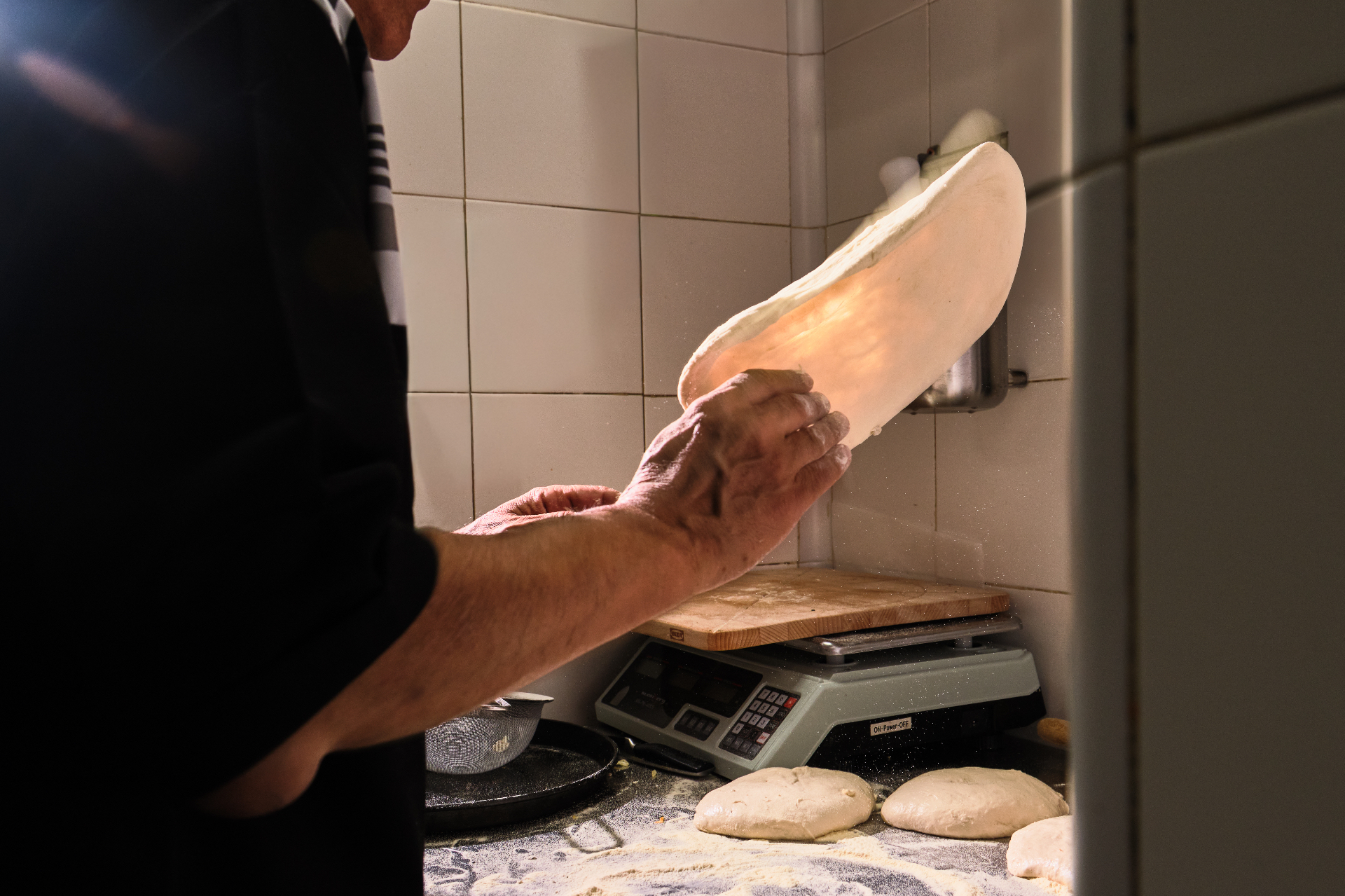 Masa madre en fermentación para la próxima hornada